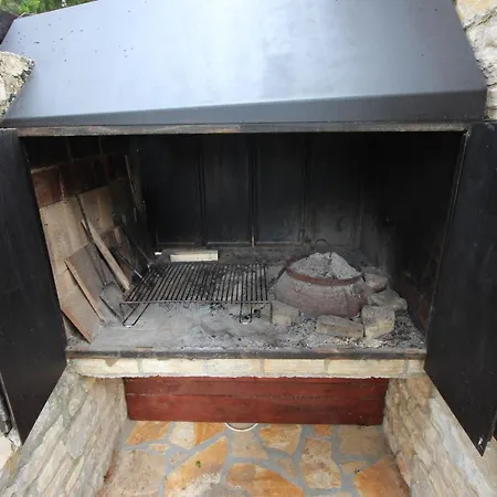 Holiday home Stone House Skrivena Pridraga