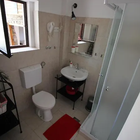 Holiday home Stone House Skrivena Pridraga
