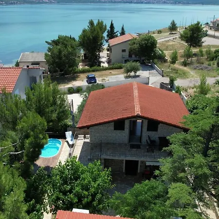 Stone House Skrivena Nyaraló
