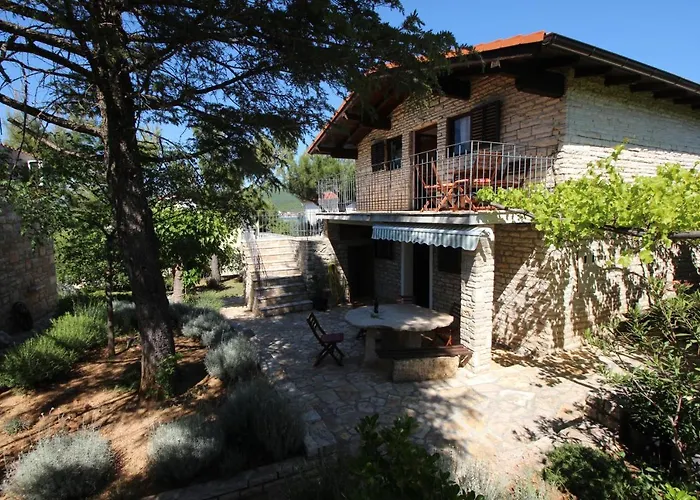 Stone House Skrivena Дом отдыха