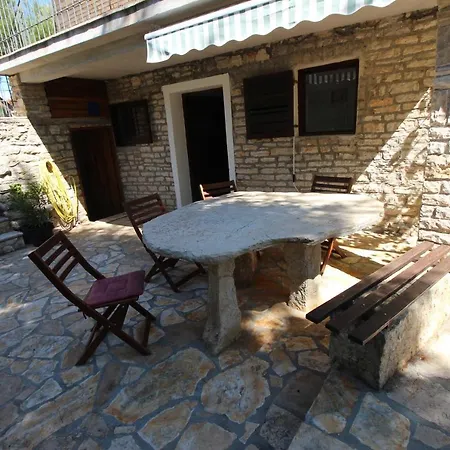 Stone House Skrivena Vikendica
