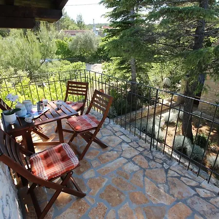 Stone House Skrivena Vikendica *