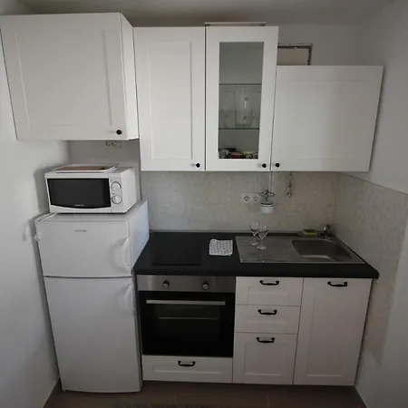 Stone House Skrivena Vikendica *