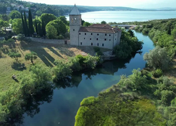 بيت للعطل Stone House Skrivena Pridraga