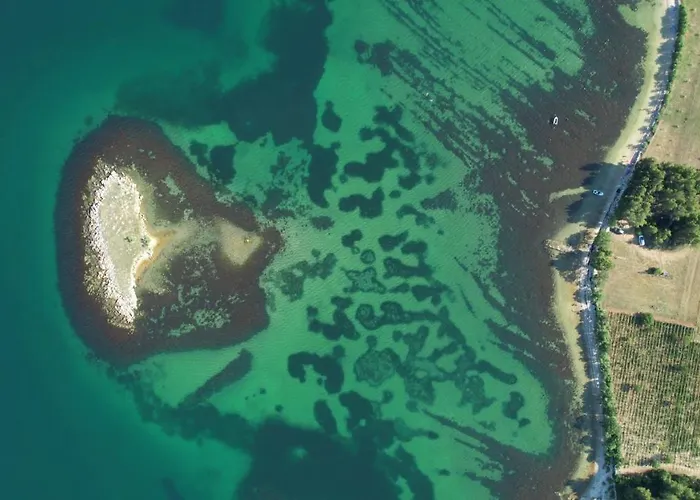 Stone House Skrivena Дом отдыха *